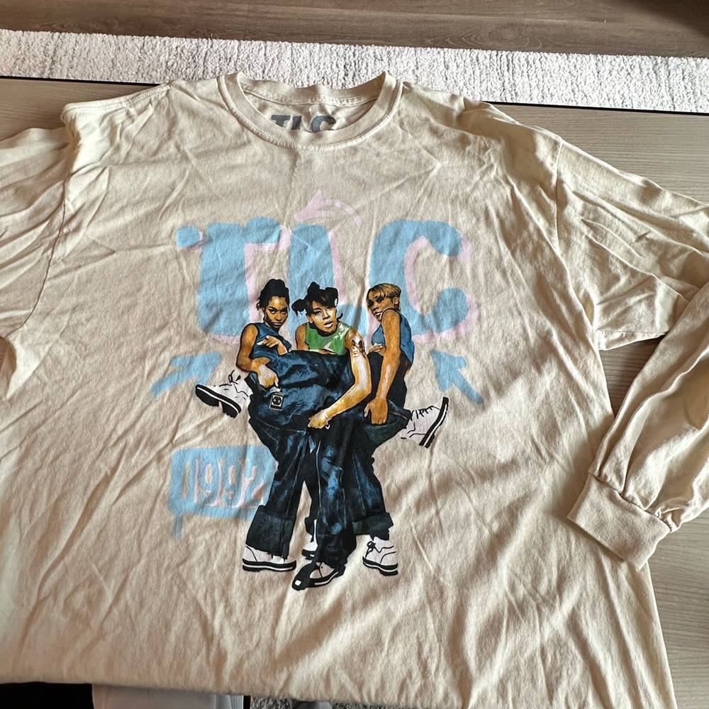 Urban Outfitters TLC Long sleeve